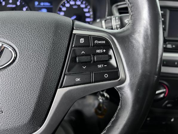 Hyundai Solaris II с пробегом 2019 года, цена 1 280 000 рублей, 120000 км, седан, Автокод Объявления