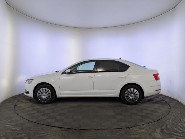Skoda Octavia III (A7) Рестайлинг с пробегом 2020 года, цена 1 695 000 рублей, 130091 км, лифтбек, Автокод Объявления