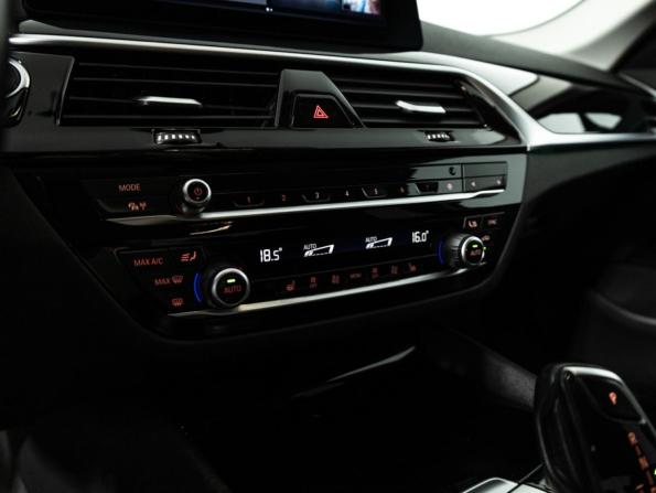 BMW 5 серии VII (G30/G31/G38) Рестайлинг с пробегом 2020 года, цена 2 999 700 рублей, 196979 км, седан, Автокод Объявления