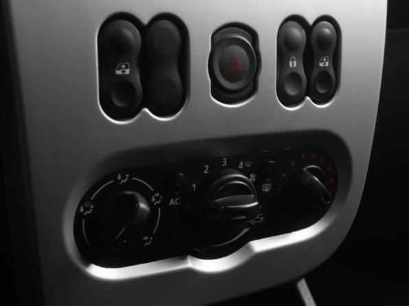 Renault Sandero I с пробегом 2014 года, цена 899 000 рублей, 42422 км, хэтчбек, Автокод Объявления