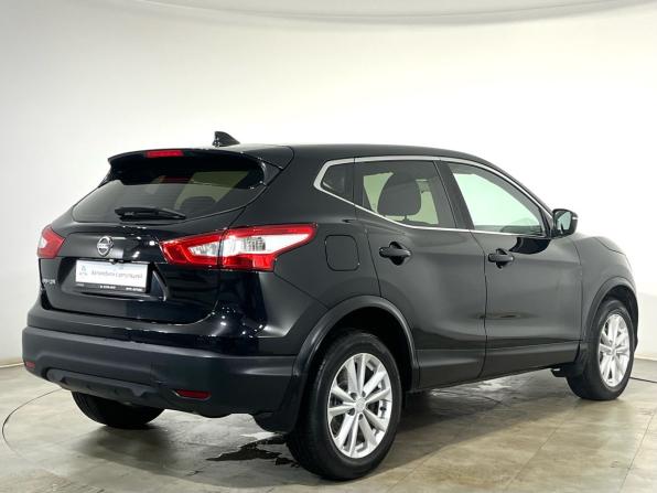 Nissan Qashqai II с пробегом 2017 года, цена 1 745 000 рублей, 134244 км, внедорожник, Автокод Объявления