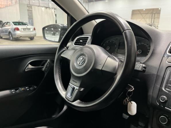 Volkswagen Polo V с пробегом 2014 года, цена 640 000 рублей, 211954 км, седан, Автокод Объявления