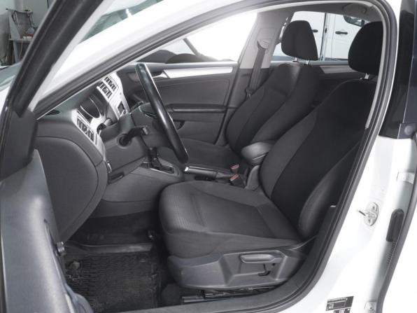 Volkswagen Jetta VI Рестайлинг с пробегом 2016 года, цена 1 220 000 рублей, 166682 км, седан, Автокод Объявления