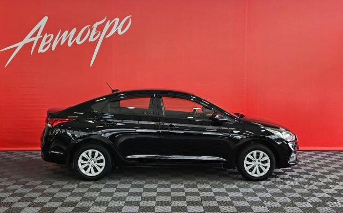 Hyundai Solaris II с пробегом 2017 года, цена 1 165 000 рублей, 131298 км, седан, Автокод Объявления