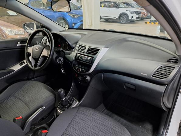 Hyundai Solaris I Рестайлинг с пробегом 2016 года, цена 715 000 рублей, 205971 км, седан, Автокод Объявления