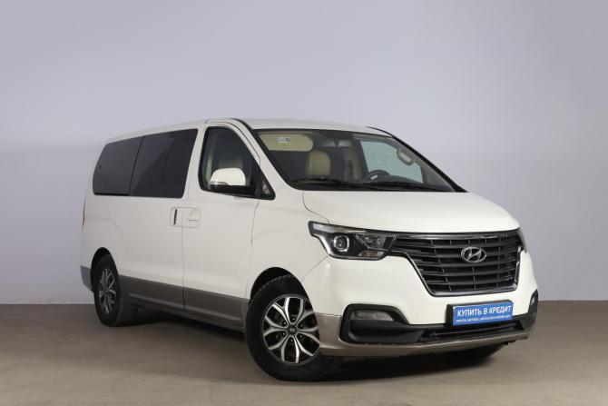 Hyundai H-1 II Рестайлинг 2 с пробегом 2021 года, цена 2 949 000 рублей, 198000 км, минивэн, Автокод Объявления