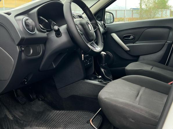 Renault Logan II Рестайлинг с пробегом 2018 года, цена 575 000 рублей, 178000 км, седан, Автокод Объявления