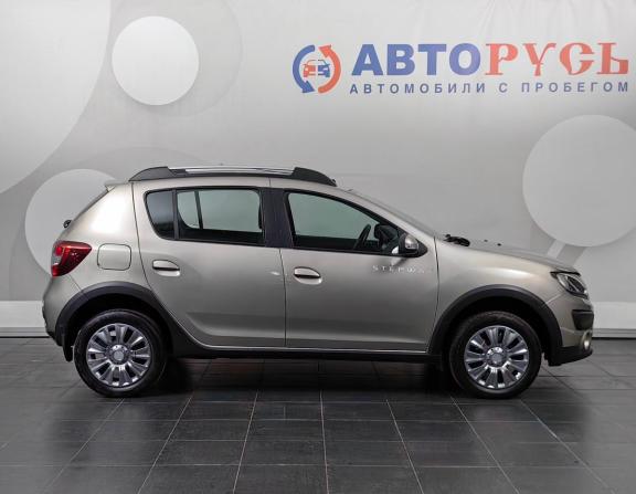 Renault Sandero II с пробегом 2018 года, цена 925 000 рублей, 109715 км, хэтчбек, Автокод Объявления