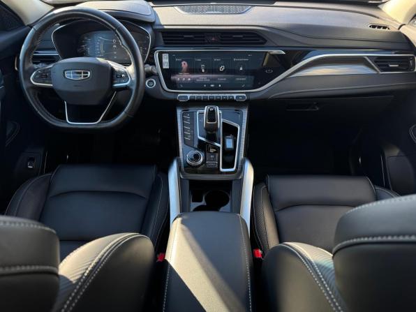Geely Atlas Pro с пробегом 2021 года, цена 1 830 000 рублей, 50943 км, внедорожник, Автокод Объявления