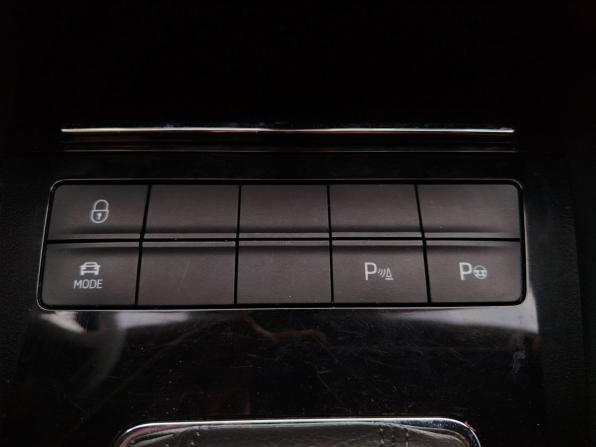 Skoda Octavia III (A7) Рестайлинг с пробегом 2019 года, цена 2 199 000 рублей, 154394 км, лифтбек, Автокод Объявления