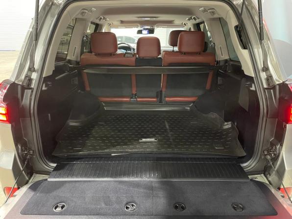 Lexus LX III Рестайлинг 2 с пробегом 2018 года, цена 7 349 000 рублей, 159350 км, внедорожник, Автокод Объявления