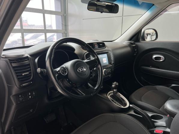 Kia Soul II Рестайлинг с пробегом 2017 года, цена 1 559 000 рублей, 143000 км, хэтчбек, Автокод Объявления