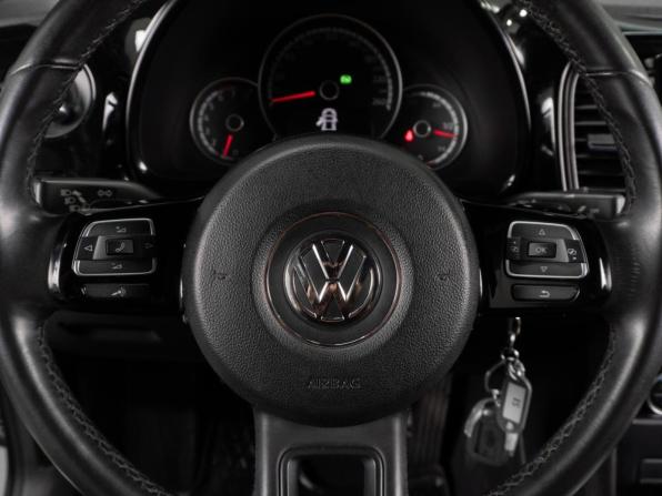 Volkswagen Beetle II (A5) с пробегом 2014 года, цена 1 549 000 рублей, 83249 км, хэтчбек, Автокод Объявления