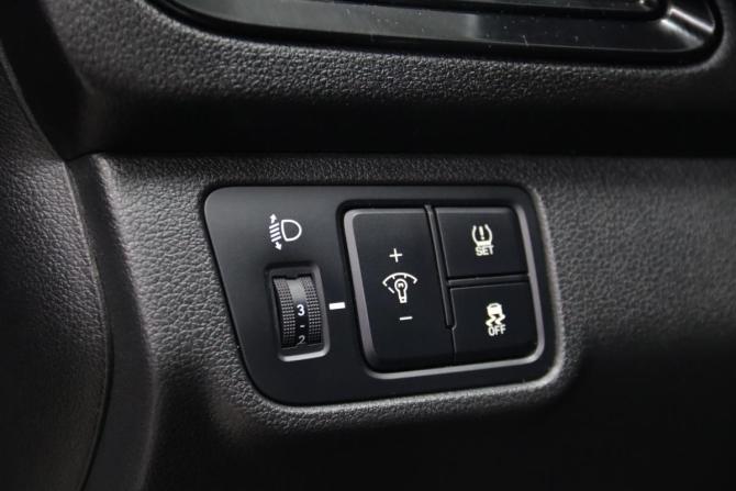 Hyundai Solaris II Рестайлинг с пробегом 2021 года, цена 1 545 450 рублей, 108023 км, седан, Автокод Объявления