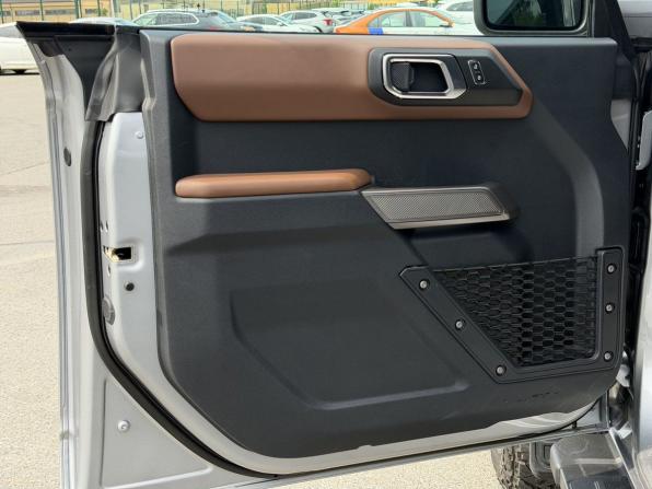 Ford Bronco VI с пробегом 2022 года, цена 7 300 000 рублей, 17000 км, внедорожник, Автокод Объявления