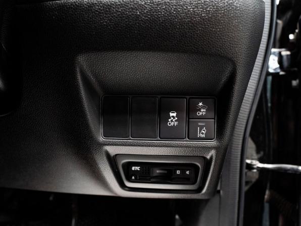 Honda Stepwgn V с пробегом 2016 года, цена 1 890 000 рублей, 131375 км, минивэн, Автокод Объявления