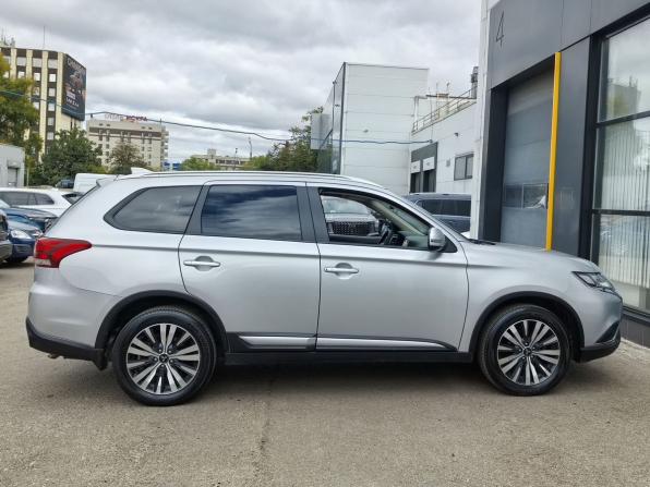 Mitsubishi Outlander III Рестайлинг 3 с пробегом 2021 года, цена 2 650 000 рублей, 61350 км, внедорожник, Автокод Объявления