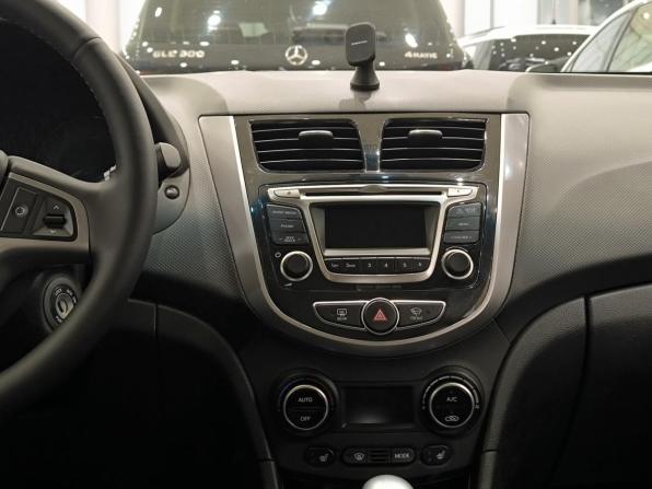 Hyundai Solaris I Рестайлинг с пробегом 2014 года, цена 1 120 000 рублей, 107364 км, седан, Автокод Объявления