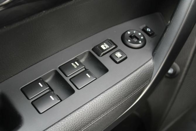 Kia Sorento II Рестайлинг с пробегом 2018 года, цена 2 325 000 рублей, 83000 км, внедорожник, Автокод Объявления
