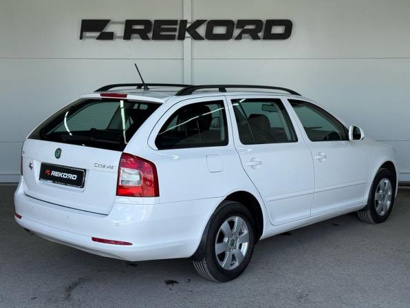 Skoda Octavia II (A5) Рестайлинг с пробегом 2012 года, цена 1 100 000 рублей, 165000 км, универсал, Автокод Объявления