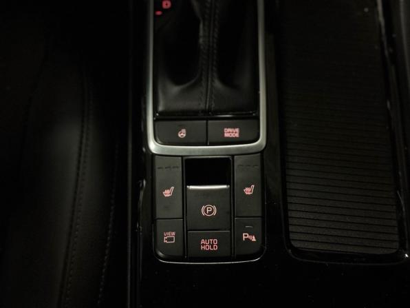 Kia Optima IV Рестайлинг с пробегом 2018 года, цена 2 130 000 рублей, 81903 км, седан, Автокод Объявления