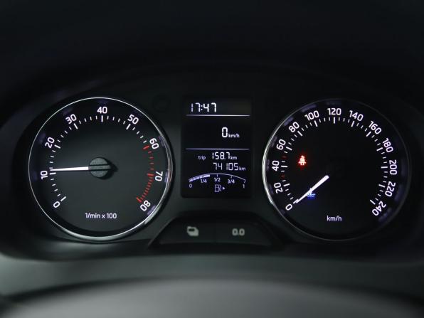 Skoda Rapid I с пробегом 2014 года, цена 1 070 000 рублей, 74105 км, лифтбек, Автокод Объявления
