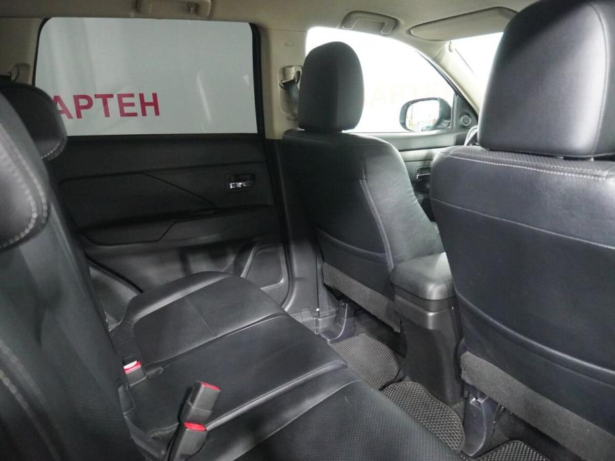 Mitsubishi Outlander III Рестайлинг Вологда  - изображение 11