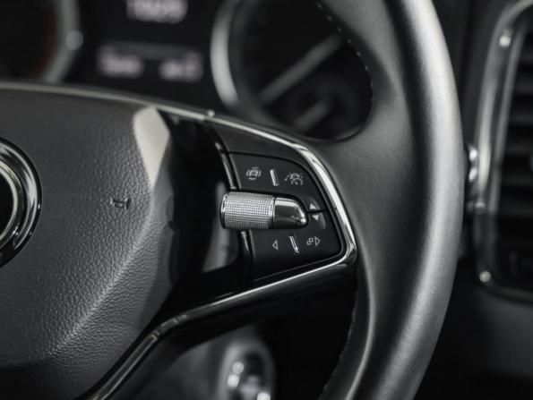 Skoda Karoq I с пробегом 2020 года, цена 1 989 000 рублей, 152480 км, внедорожник, Автокод Объявления