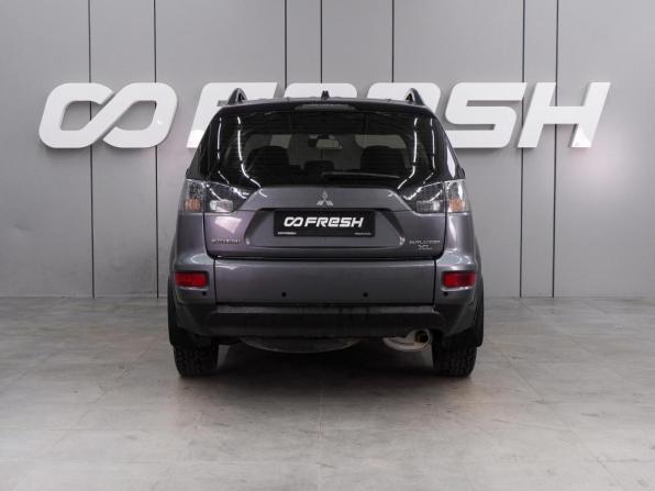 Mitsubishi Outlander II Рестайлинг с пробегом 2010 года, цена 1 099 000 рублей, 196308 км, внедорожник, Автокод Объявления