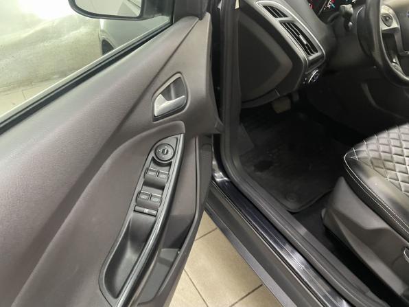 Ford Focus III с пробегом 2014 года, цена 890 000 рублей, 223826 км, универсал, Автокод Объявления