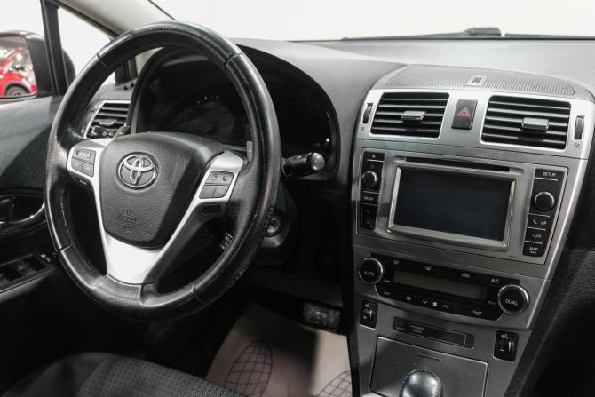 Toyota Avensis III Рестайлинг с пробегом 2012 года, цена 1 529 000 рублей, 165500 км, седан, Автокод Объявления