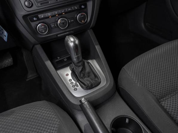 Volkswagen Jetta VI Рестайлинг с пробегом 2014 года, цена 1 130 000 рублей, 193761 км, седан, Автокод Объявления