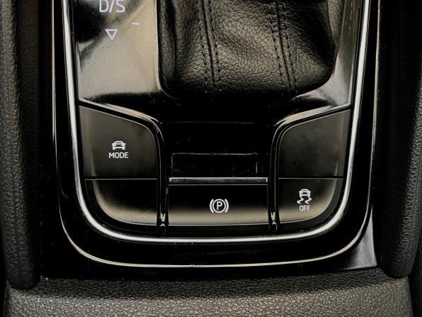 Skoda Karoq I с пробегом 2020 года, цена 2 500 000 рублей, 41205 км, внедорожник, Автокод Объявления