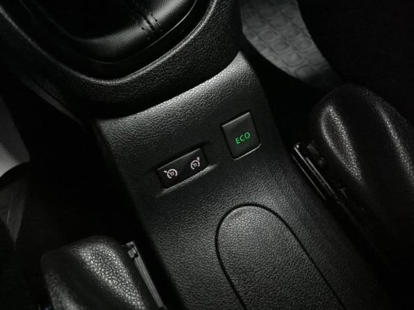 Renault Kaptur I с пробегом 2019 года, цена 1 545 000 рублей, 66196 км, внедорожник, Автокод Объявления