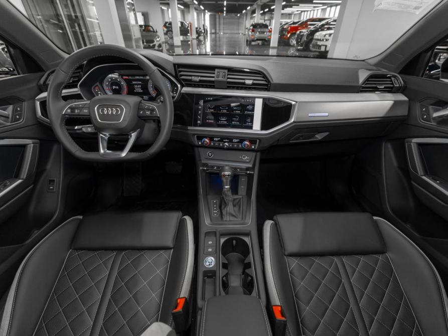 Audi Q3 II (F3) Москва  - изображение 8
