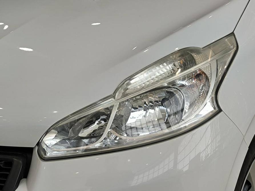 Peugeot 208 I Казань  - изображение 21