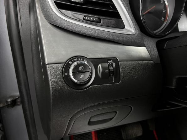 Opel Mokka I с пробегом 2013 года, цена 925 000 рублей, 207741 км, внедорожник, Автокод Объявления