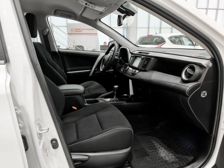Toyota RAV4 IV (XA40) Рестайлинг Казань  - изображение 13
