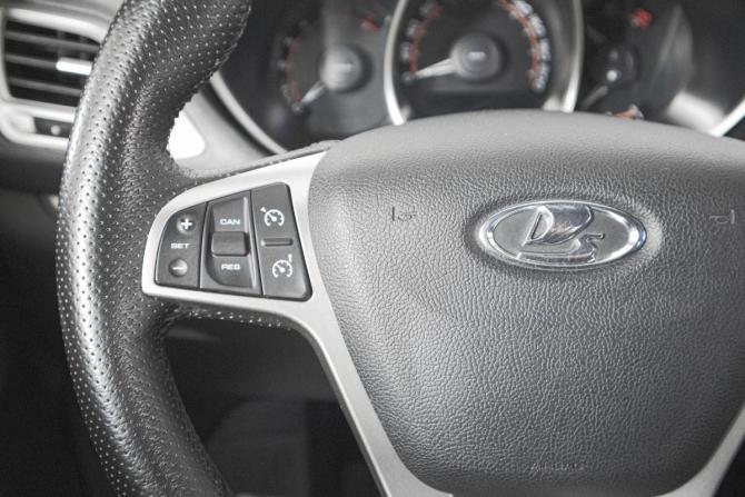 Lada (ВАЗ) Vesta I с пробегом 2019 года, цена 1 079 000 рублей, 109500 км, седан, Автокод Объявления
