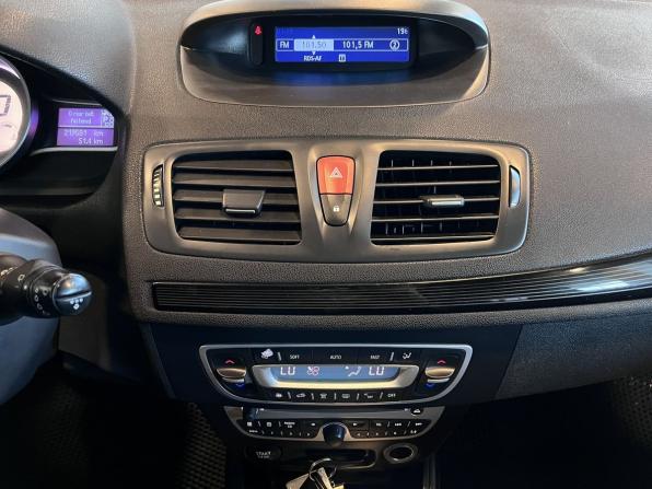 Renault Megane III с пробегом 2011 года, цена 500 000 рублей, 219578 км, универсал, Автокод Объявления