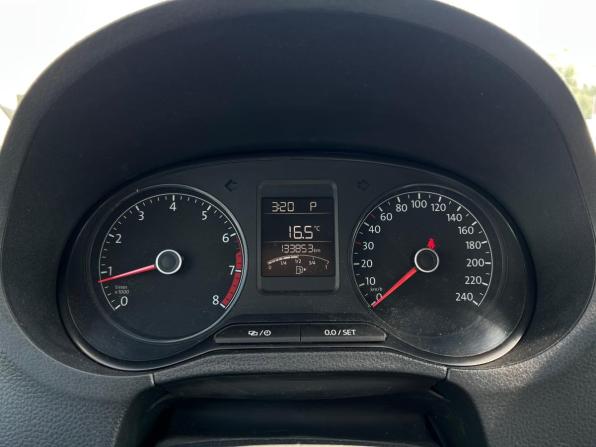 Volkswagen Polo V Рестайлинг с пробегом 2017 года, цена 999 000 рублей, 133853 км, седан, Автокод Объявления