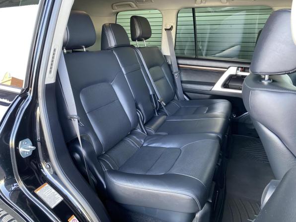 Toyota Land Cruiser 200 Series Рестайлинг 2 с пробегом 2016 года, цена 7 950 000 рублей, 84462 км, внедорожник, Автокод Объявления