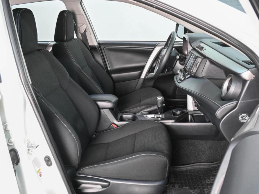 Toyota RAV4 IV (XA40) Рестайлинг Ростов-на-Дону  - изображение 8