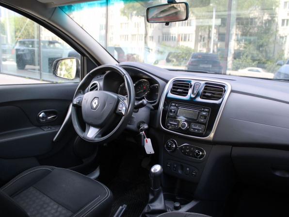 Renault Sandero II с пробегом 2015 года, цена 685 000 рублей, 120958 км, хэтчбек, Автокод Объявления