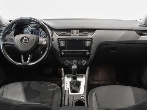 Skoda Octavia III (A7) Рестайлинг с пробегом 2019 года, цена 1 849 658 рублей, 119128 км, лифтбек, Автокод Объявления