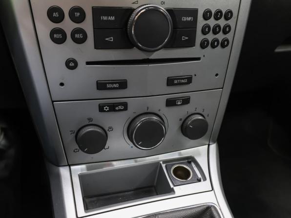 Opel Astra H Рестайлинг с пробегом 2011 года, цена 398 000 рублей, 288889 км, хэтчбек, Автокод Объявления