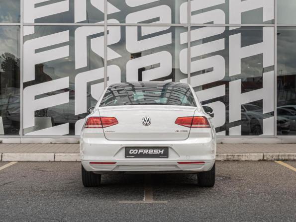 Volkswagen Passat B8 с пробегом 2016 года, цена 1 928 000 рублей, 155991 км, седан, Автокод Объявления