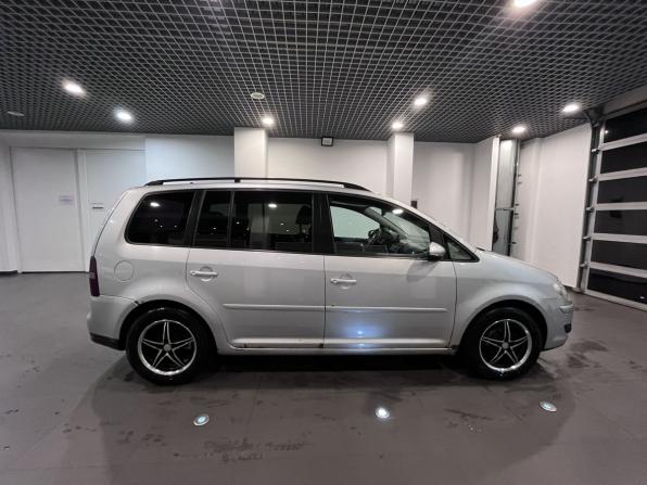 Volkswagen Touran I Рестайлинг с пробегом 2010 года, цена 584 000 рублей, 254263 км, компактвэн, Автокод Объявления