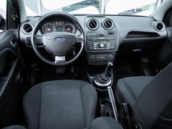 Ford Fiesta Mk5 с пробегом 2007 года, цена 644 000 рублей, 125623 км, хэтчбек, Автокод Объявления