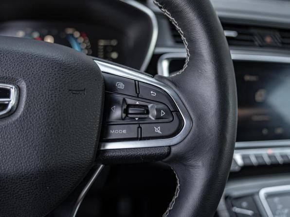 Geely Atlas Pro с пробегом 2022 года, цена 1 810 000 рублей, 50201 км, внедорожник, Автокод Объявления